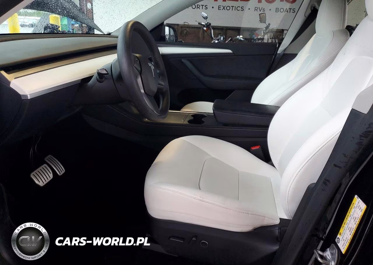 2024 Tesla Model Y VIN:7SAYGDEF0RF038851 - 7