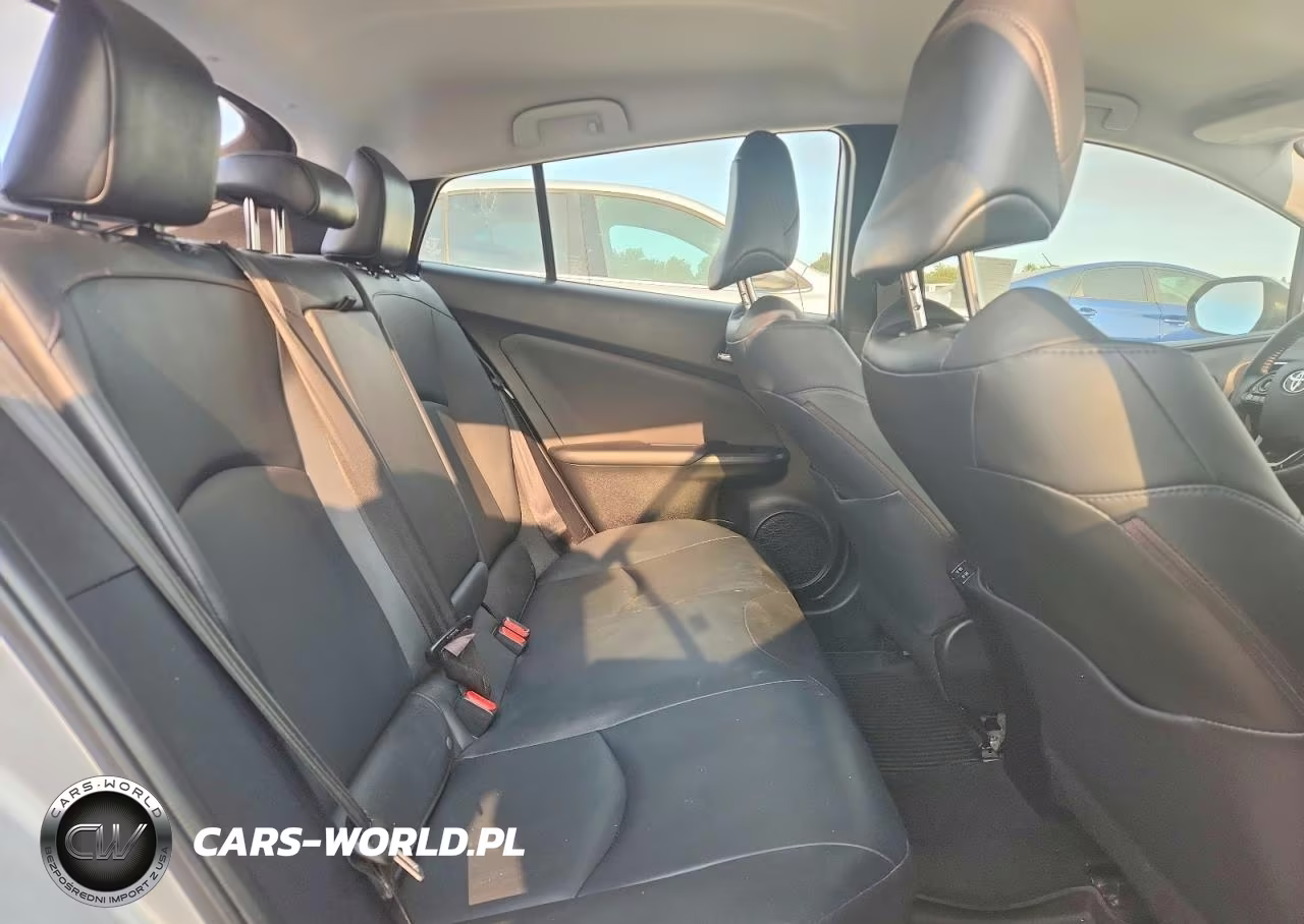 2021 Toyota Prius Xle Awd-E VIN:JTDL9MFU8M3030159 - 10