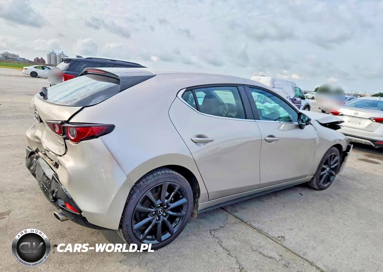 2024 Mazda 3 Select Sport VIN:JM1BPAKM7R1713124 - 3