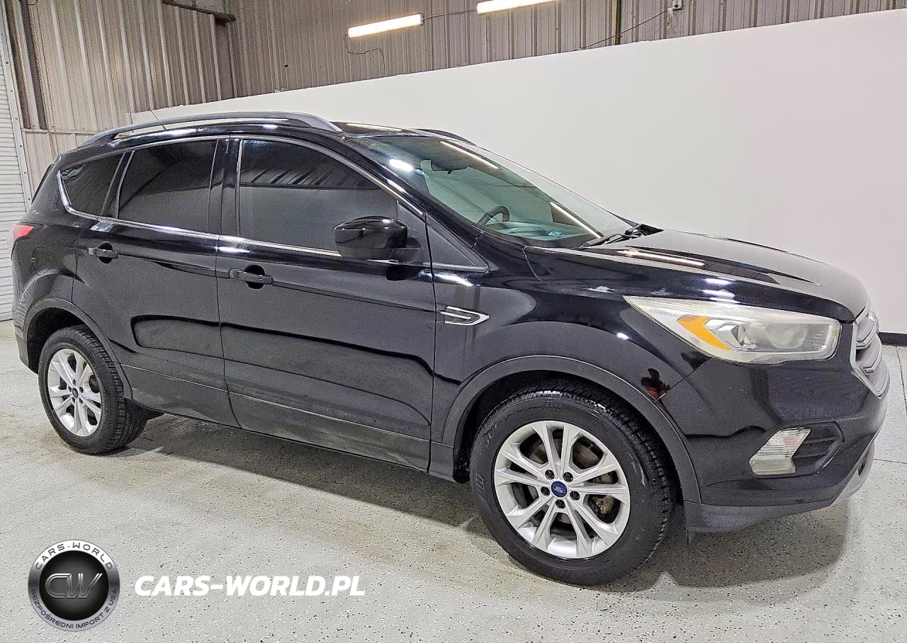 2017 Ford Escape Se VIN:1FMCU0GD6HUC07373 - 4