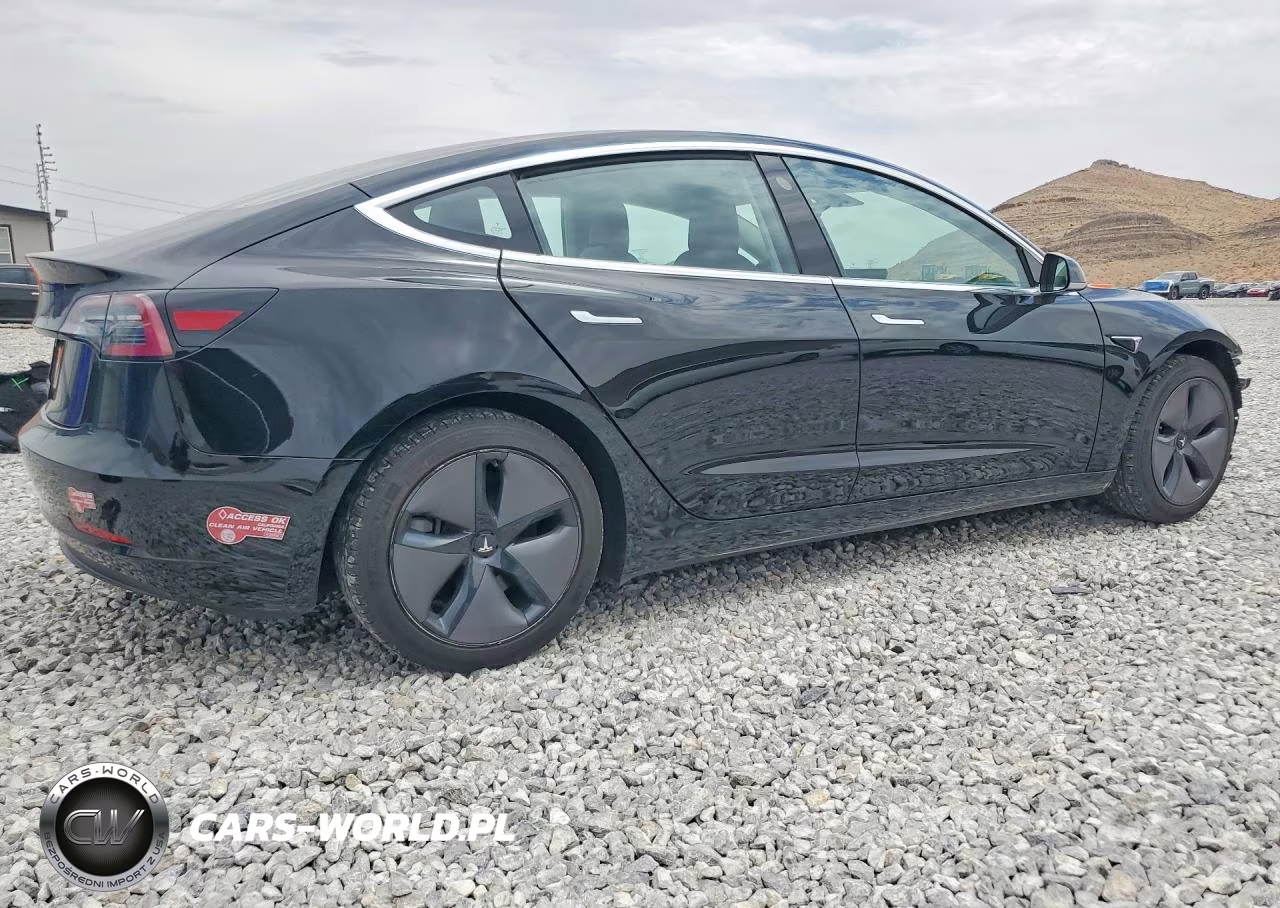 2018 Tesla Model 3 VIN:5YJ3E1EAXJF042216 - 3