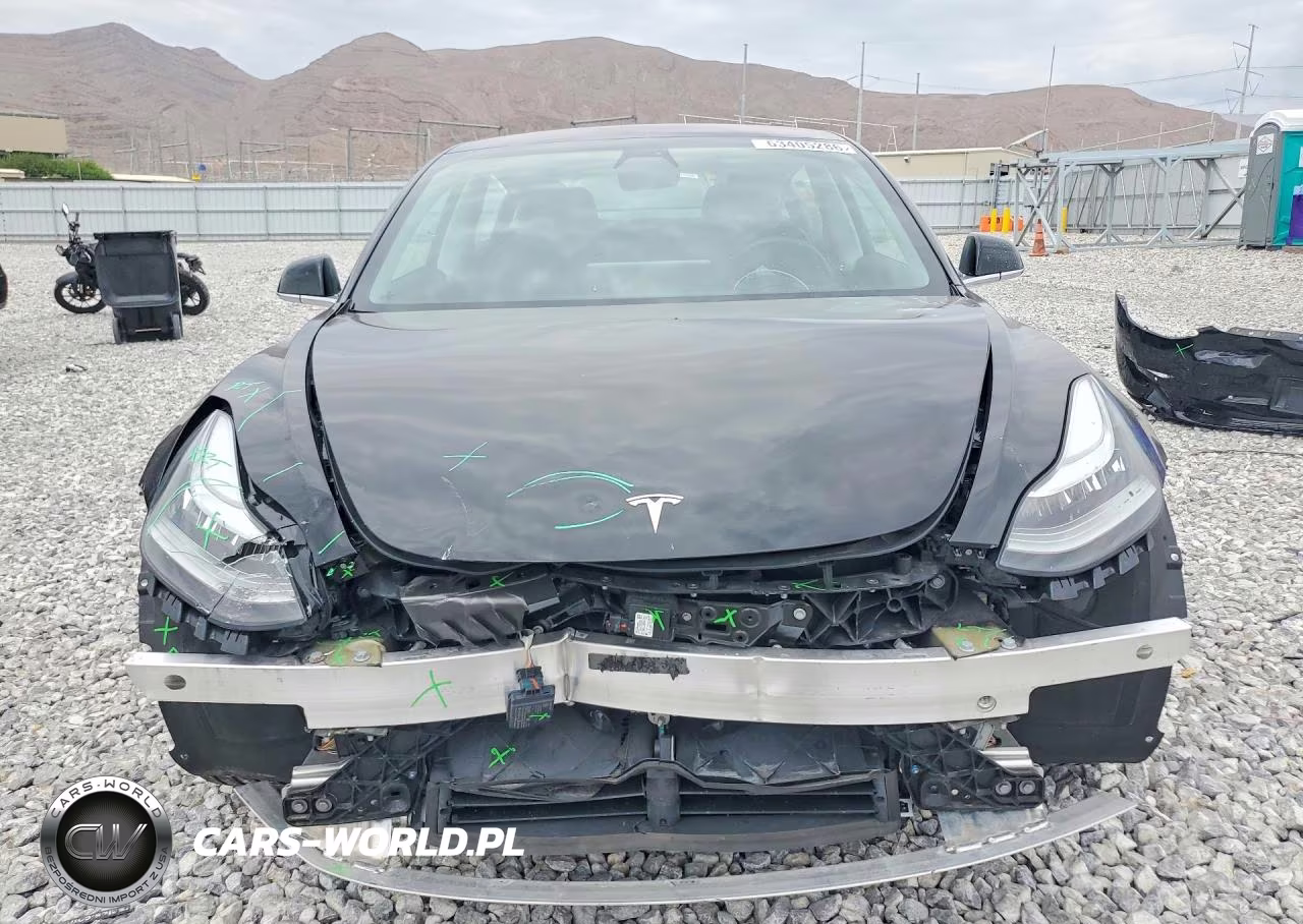 2018 Tesla Model 3 VIN:5YJ3E1EAXJF042216 - 5