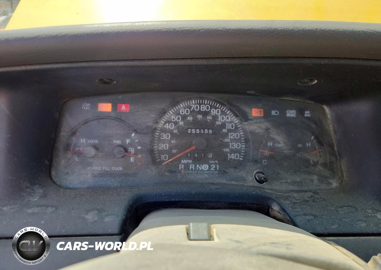 2005 Ford Crown Victoria Police Interceptor VIN:2FAHP71W95X140203 - 9