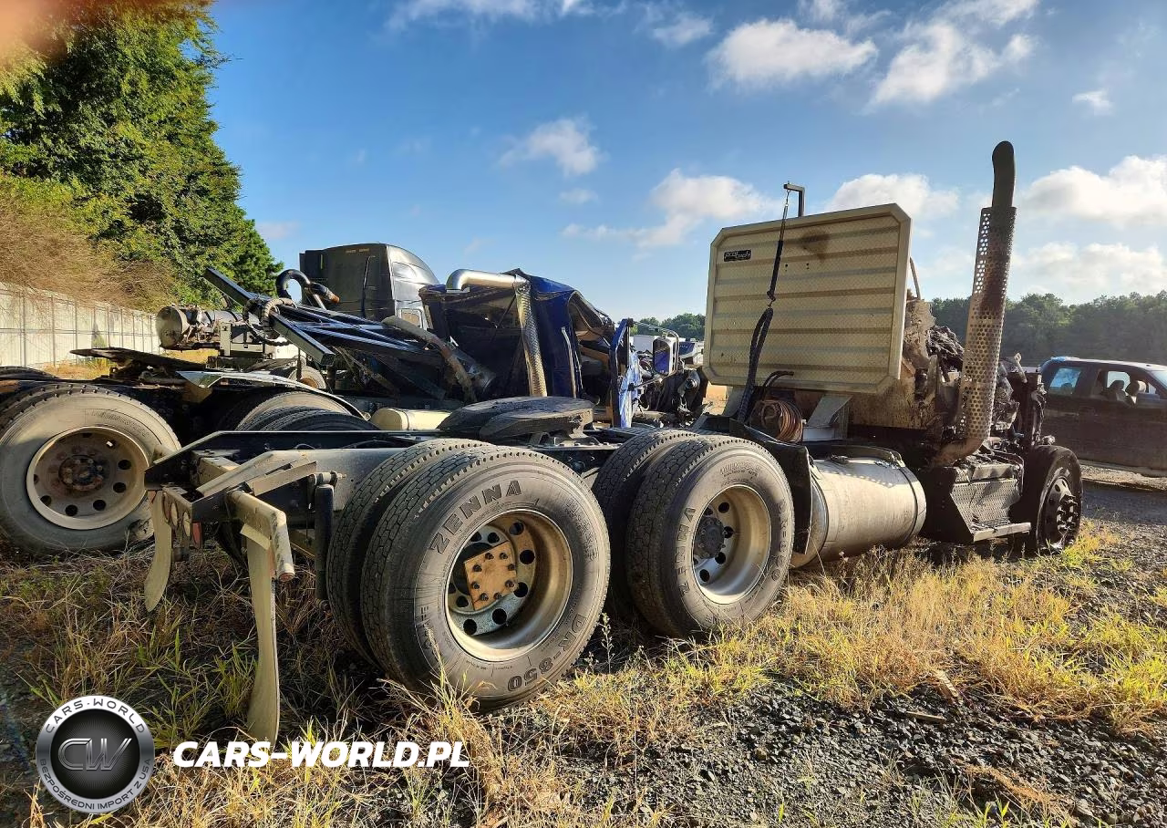 2020 Kenworth T680 Semi Truck VIN:1XKYDP9X9LJ359009 - 3