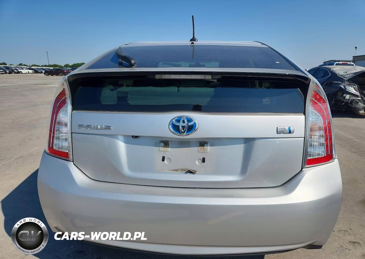 2014 Toyota Prius Three VIN:JTDKN3DU2E0370544 - 6