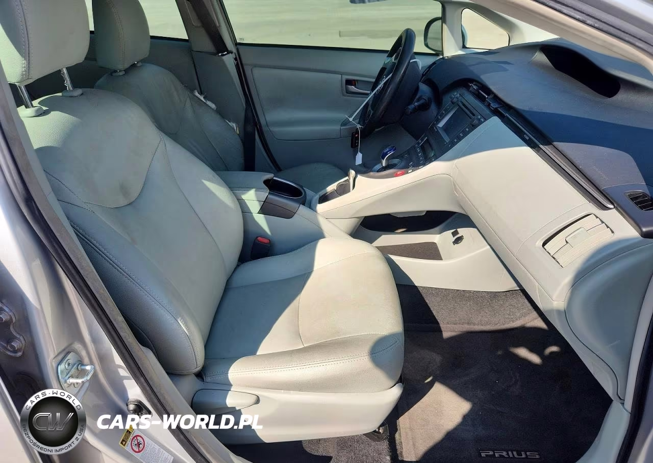 2014 Toyota Prius Three VIN:JTDKN3DU2E0370544 - 7