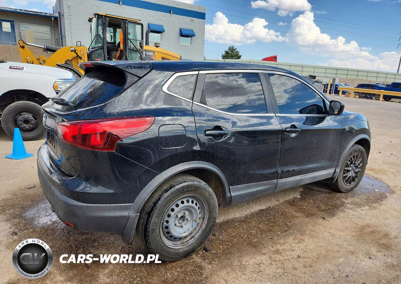 2018 Nissan Rogue Sport S VIN:JN1BJ1CP4JW103895 - 3