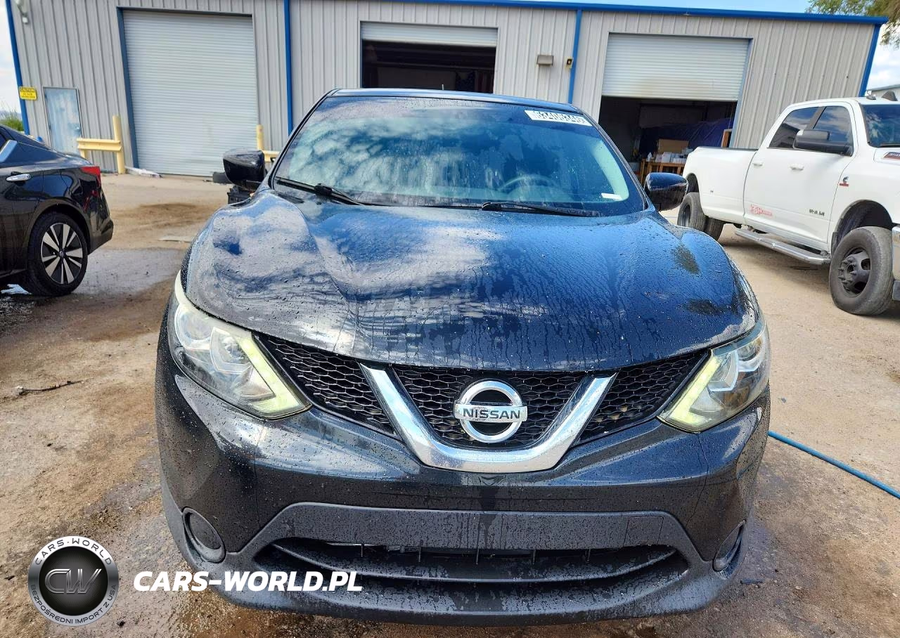 2018 Nissan Rogue Sport S VIN:JN1BJ1CP4JW103895 - 5