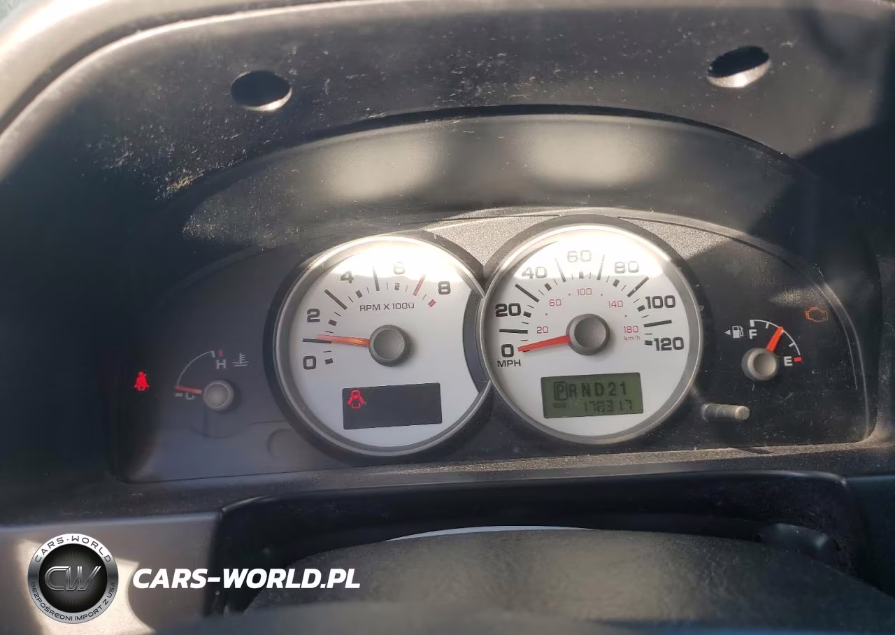 2005 Ford Escape Xls VIN:1FMYU02Z15DA05657 - 9