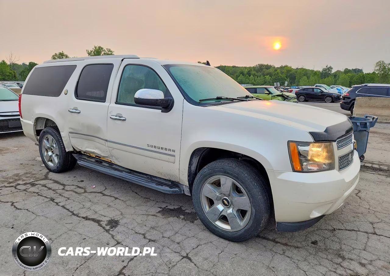2010 Chevrolet Suburban K1500 Ltz VIN:1GNUKKE31AR273981 - 4