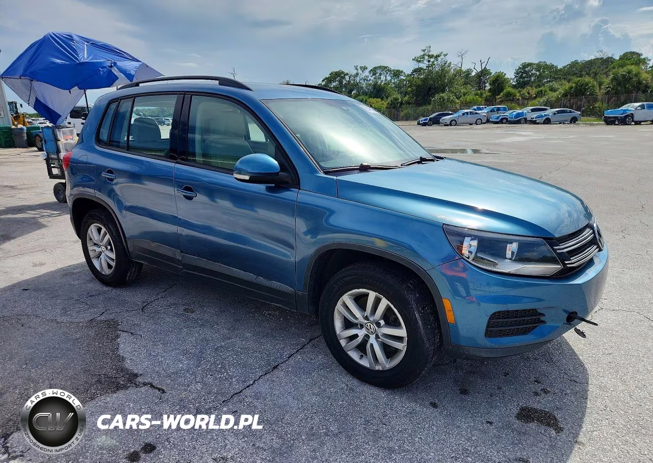2017 Volkswagen Tiguan S VIN:WVGAV7AX8HK037951 - 4