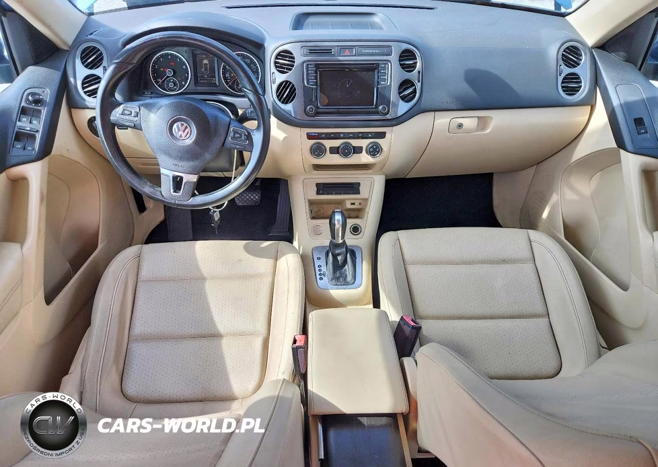 2017 Volkswagen Tiguan S VIN:WVGAV7AX8HK037951 - 8