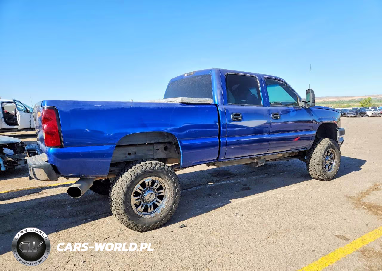 2004 Chevrolet Silverado K2500 Heavy Duty VIN:1GCHK231X4F150004 - 3