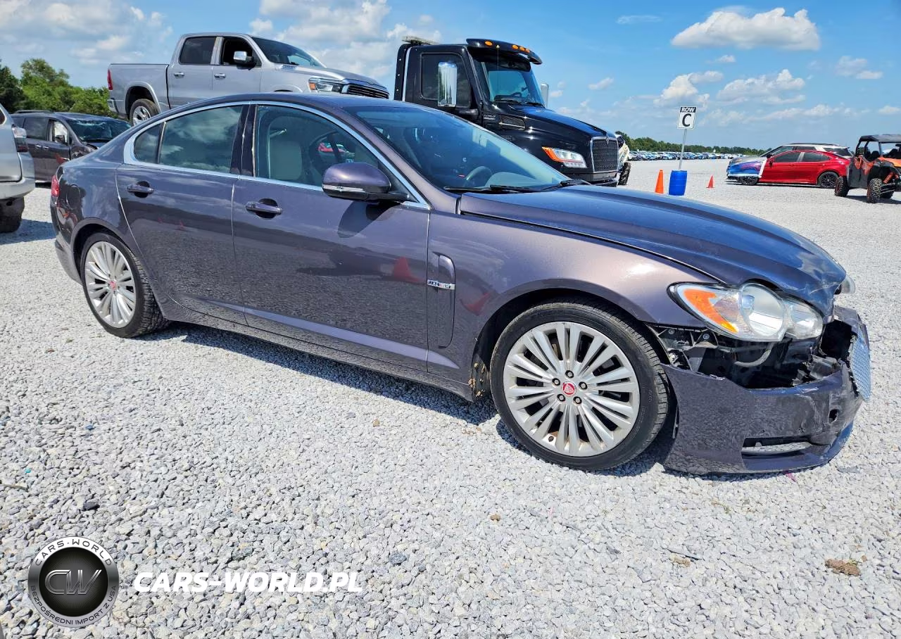 2011 Jaguar Xf Premium VIN:SAJWA0GBXBLR87224 - 4