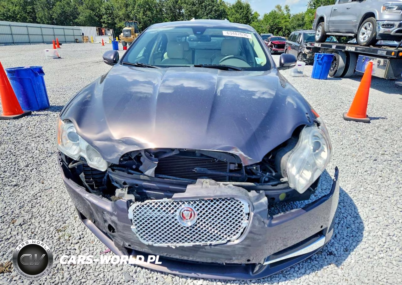 2011 Jaguar Xf Premium VIN:SAJWA0GBXBLR87224 - 5