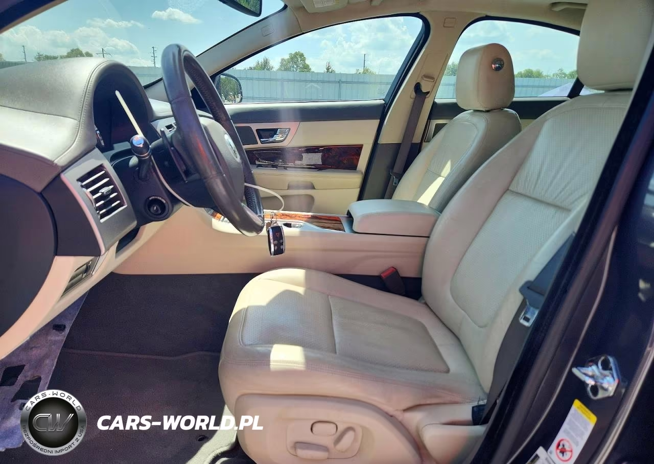 2011 Jaguar Xf Premium VIN:SAJWA0GBXBLR87224 - 7