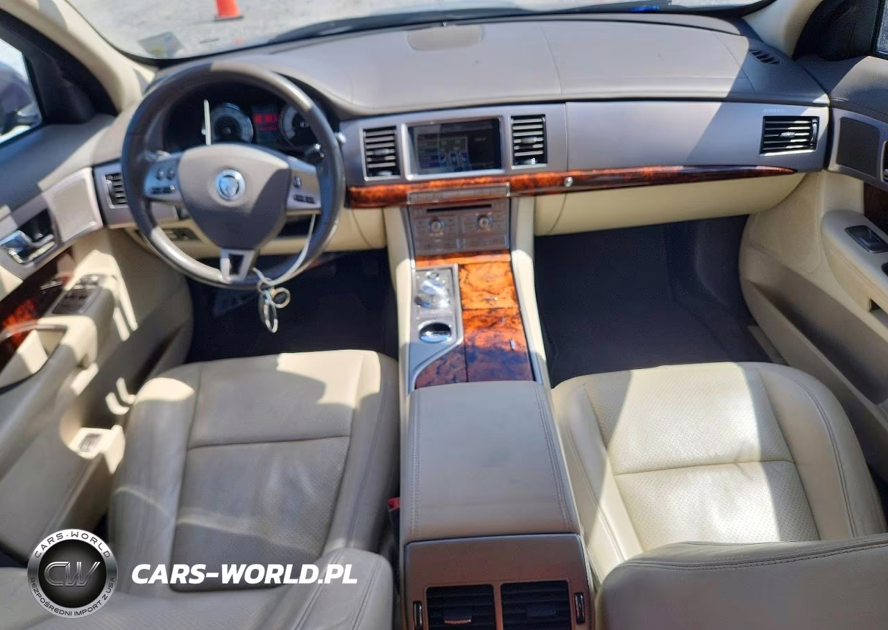 2011 Jaguar Xf Premium VIN:SAJWA0GBXBLR87224 - 8