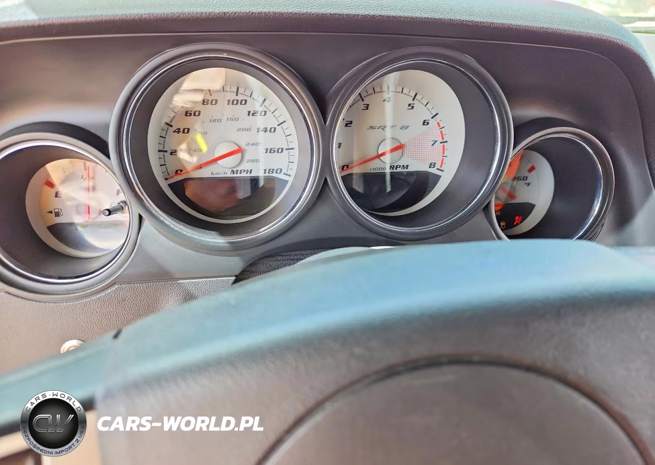 2008 Dodge Challenger Srt-8 VIN:2B3LJ74WX8H289544 - 9