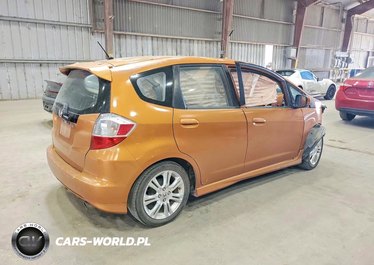 2010 Honda Fit Sport VIN:JHMGE8H42AS006652 - 3