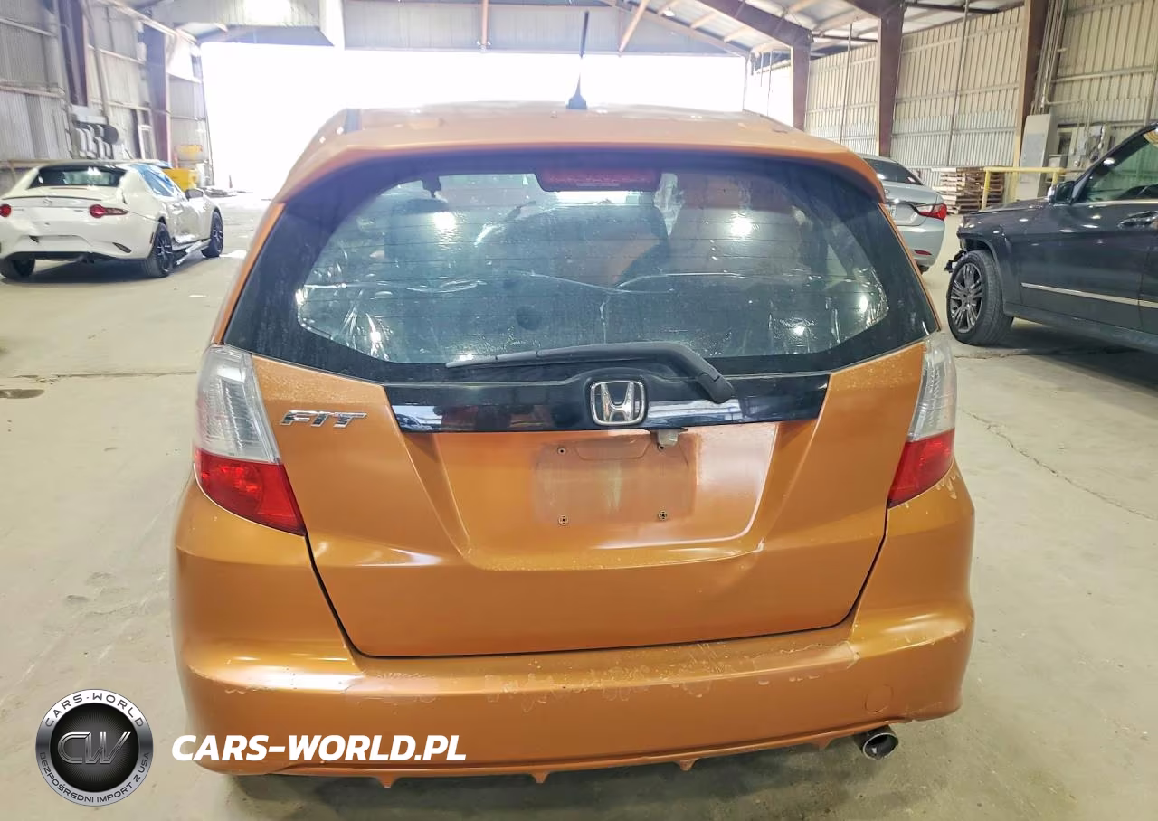 2010 Honda Fit Sport VIN:JHMGE8H42AS006652 - 6