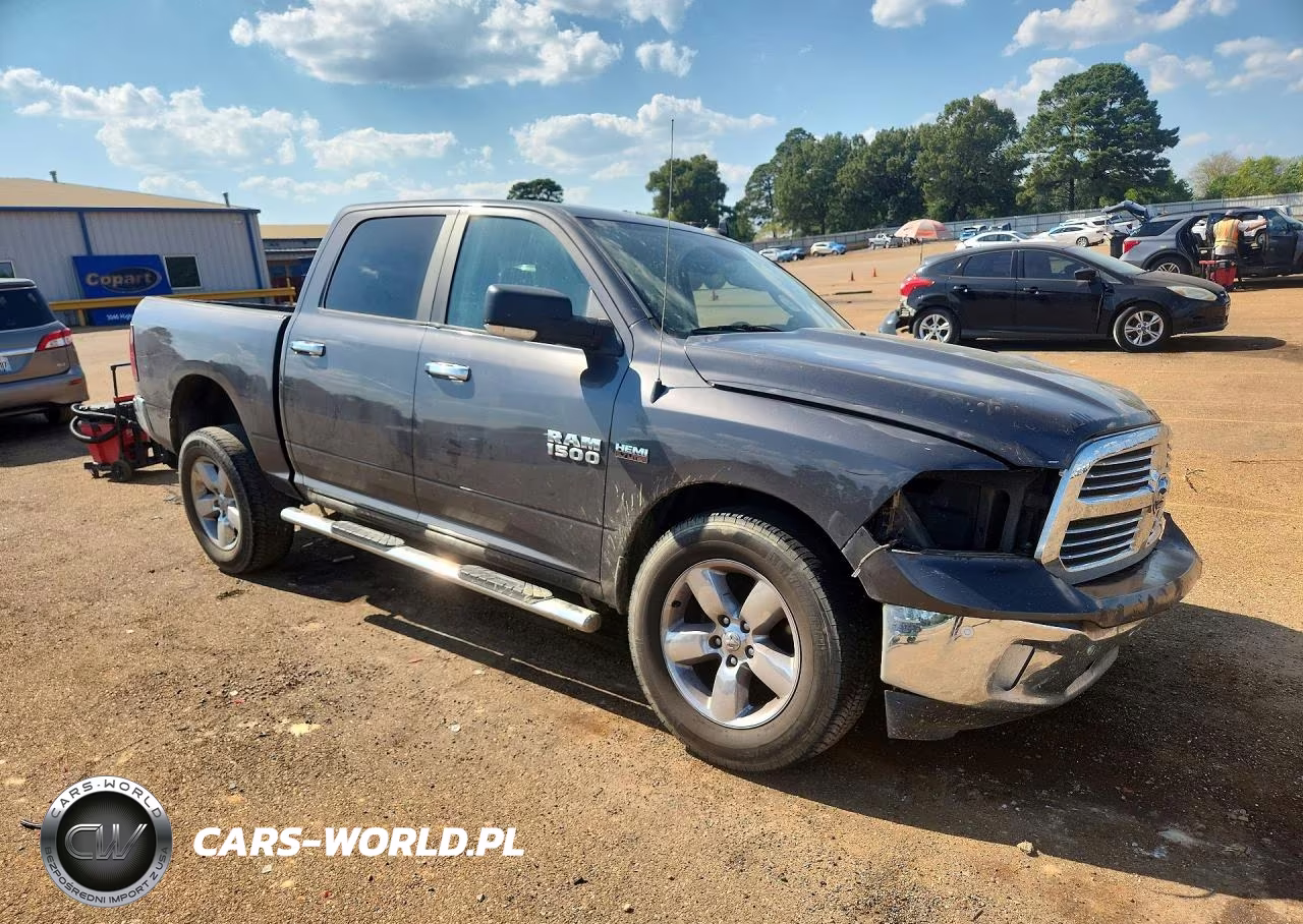 2018 Ram 1500 Slt VIN:3C6RR7LT4JG227837 - 4