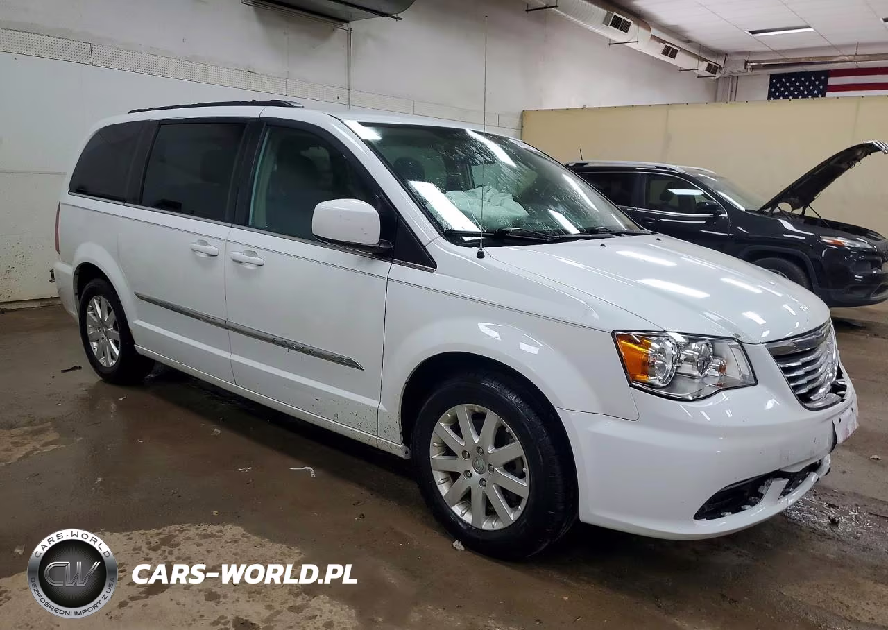 2013 Chrysler Town & Country Touring VIN:2C4RC1BG0DR820931 - 4