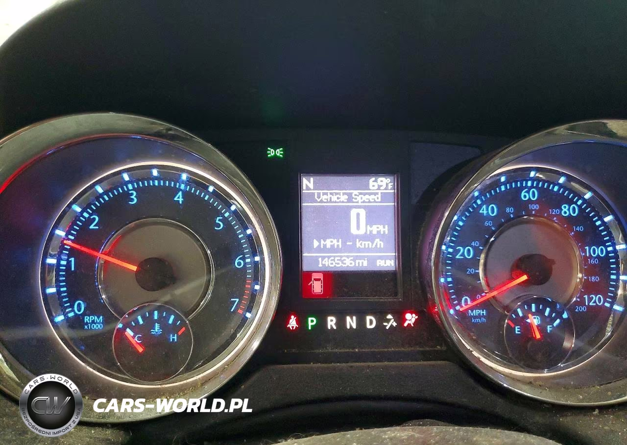 2013 Chrysler Town & Country Touring VIN:2C4RC1BG0DR820931 - 9