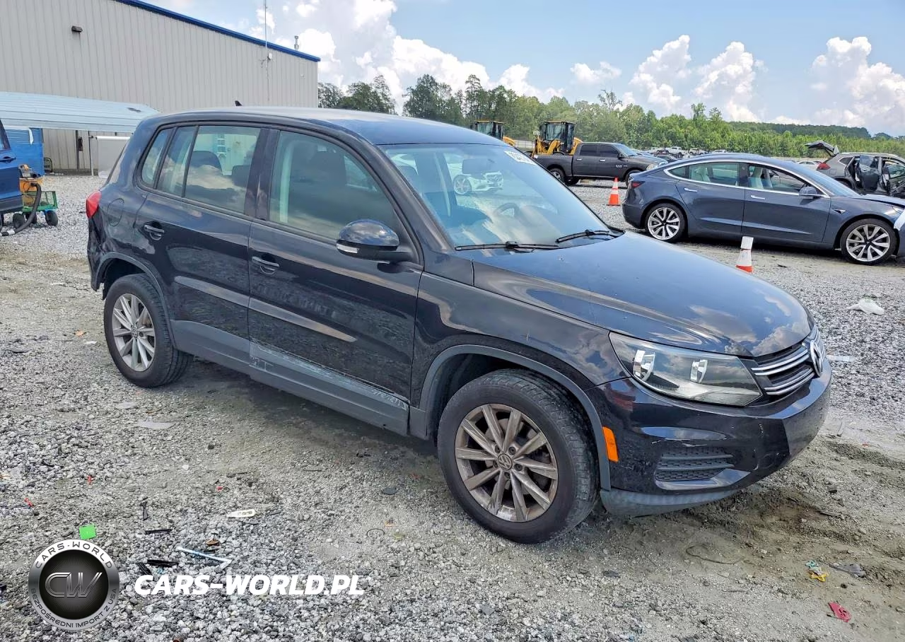 2017 Volkswagen Tiguan S VIN:WVGAV7AX5HK050799 - 4