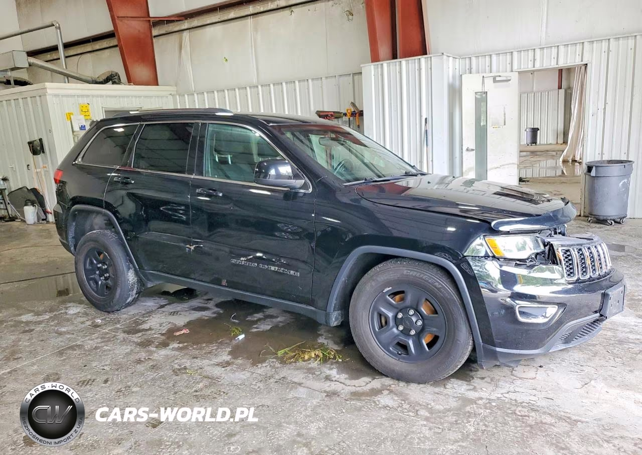 2017 Jeep Grand Cherokee Laredo VIN:1C4RJFAG9HC842932 - 4