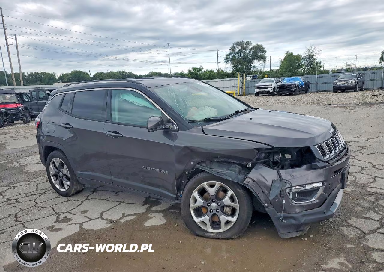 2019 Jeep Compass Limited VIN:3C4NJDCB0KT755064 - 4