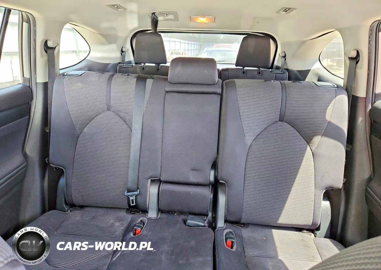 2020 Toyota Highlander Le VIN:5TDBZRBHXLS015693 - 10