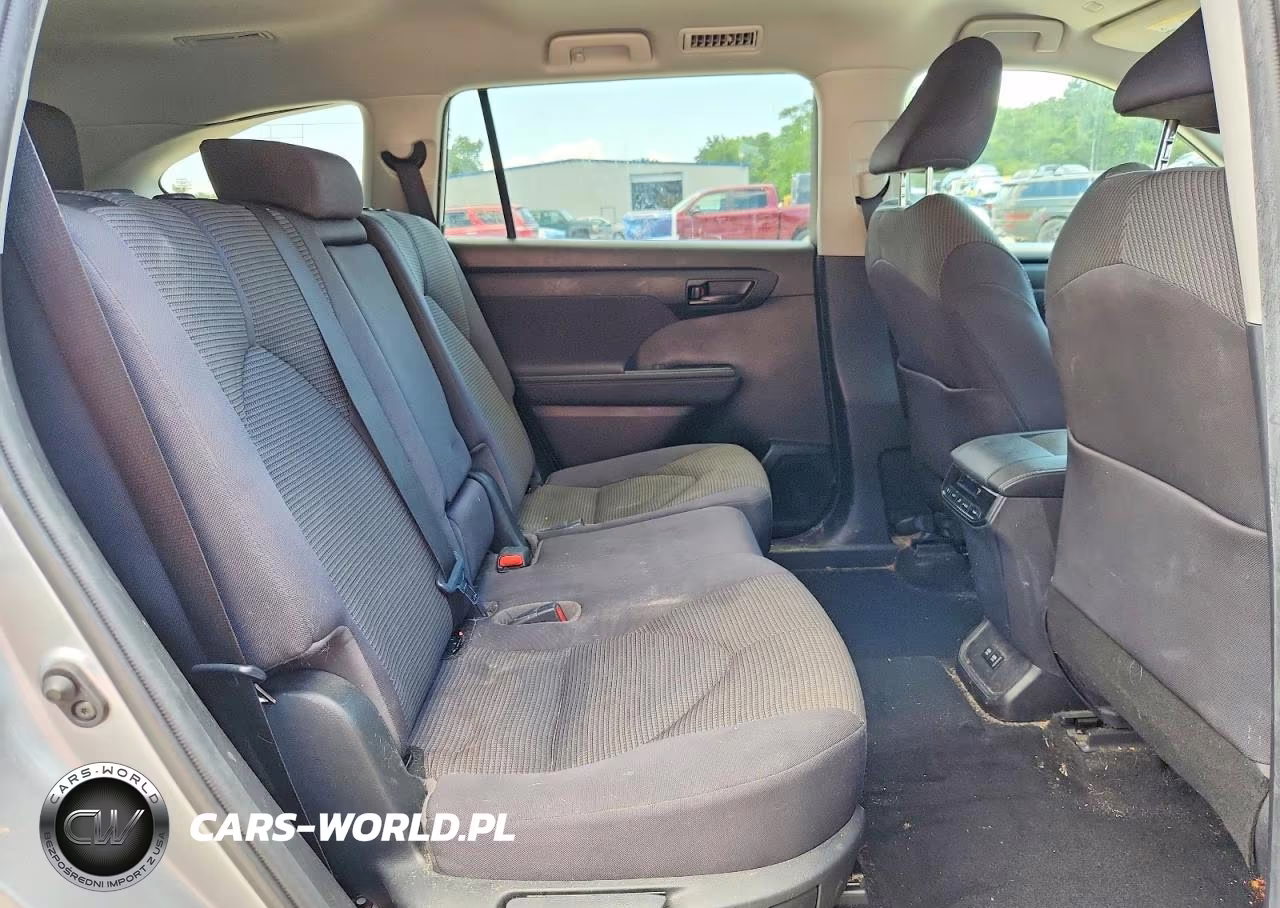 2020 Toyota Highlander Le VIN:5TDBZRBHXLS015693 - 11