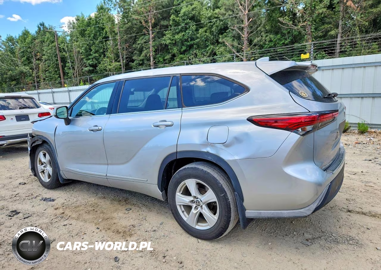 2020 Toyota Highlander Le VIN:5TDBZRBHXLS015693 - 2