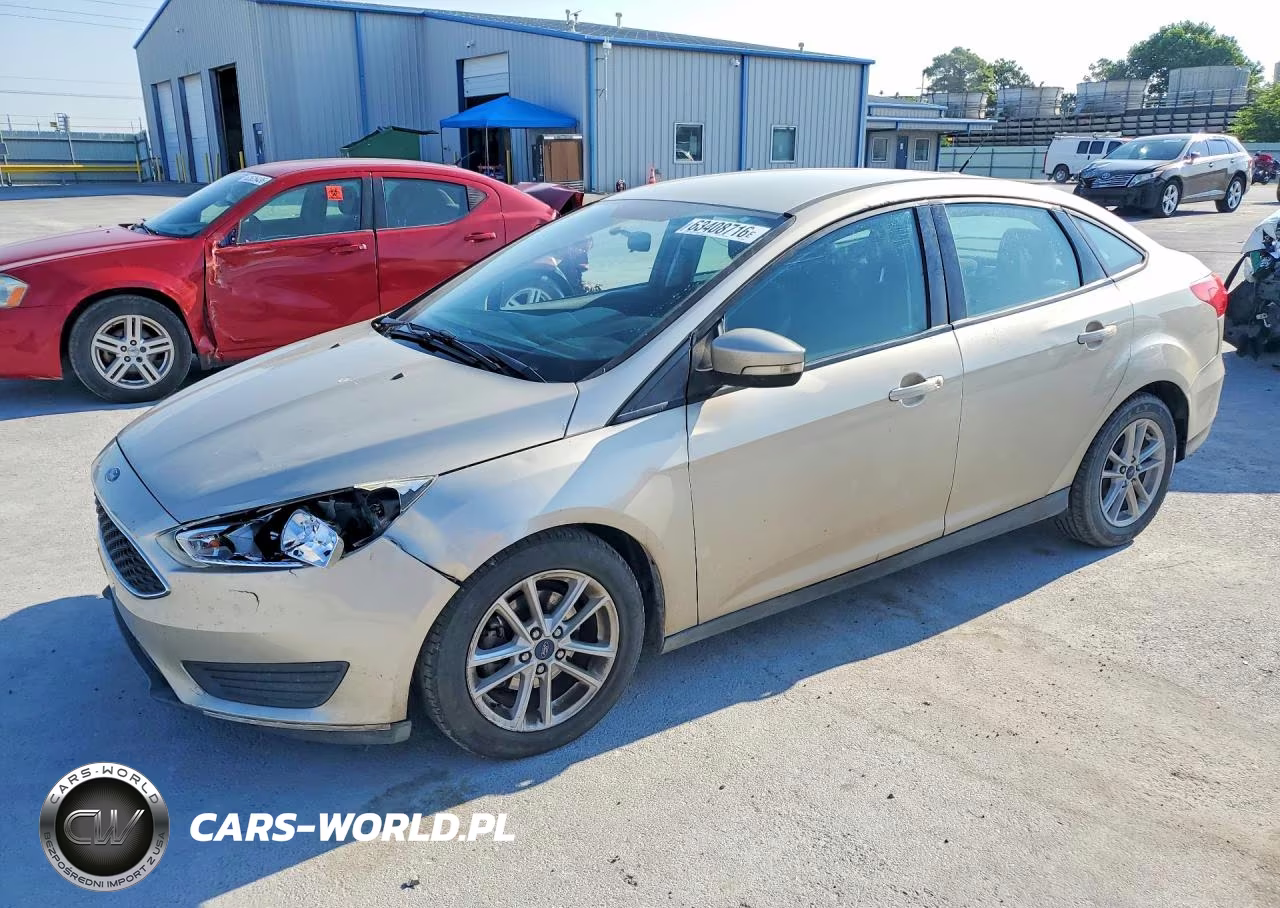 2017 Ford Focus Se VIN:1FADP3F26HL296844 - 1
