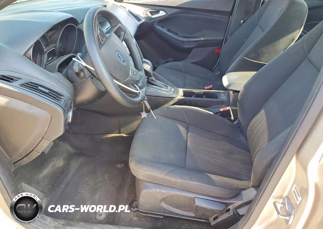 2017 Ford Focus Se VIN:1FADP3F26HL296844 - 7