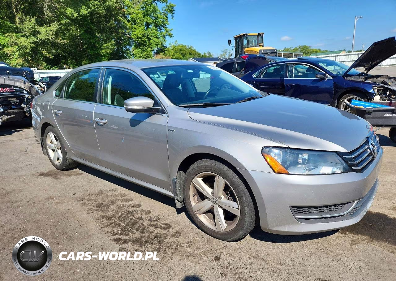 2014 Volkswagen Passat S VIN:1VWAT7A3XEC033541 - 4
