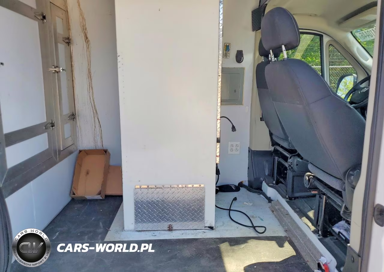 2019 Ram Promaster 1500 Delivery Van VIN:3C6TRVBG2KE500639 - 11