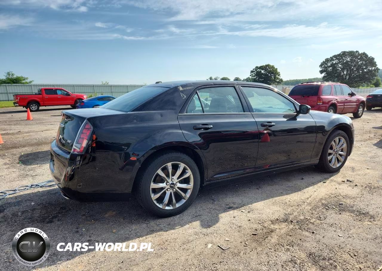 2014 Chrysler 300 S VIN:2C3CCAGG7EH287762 - 3