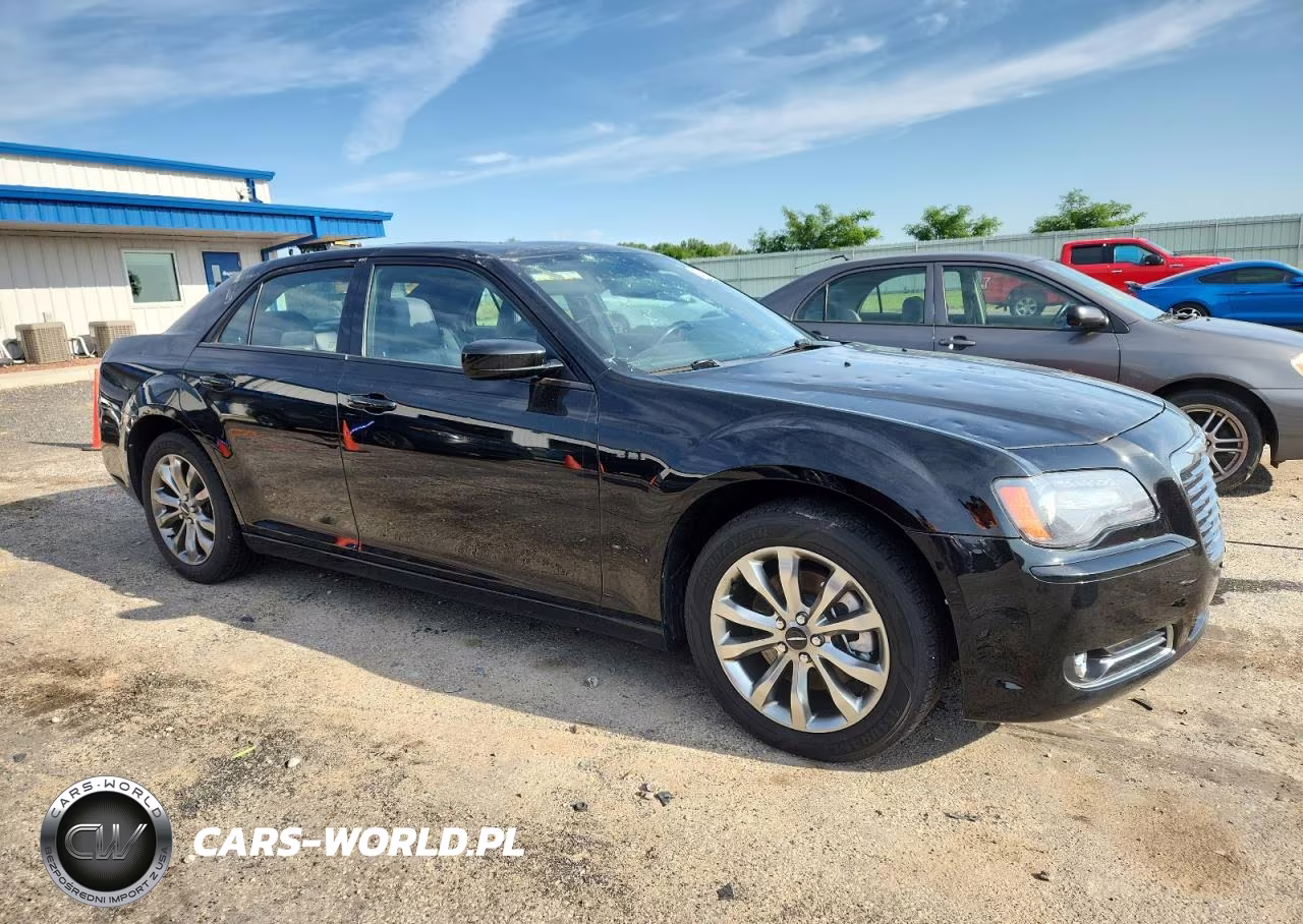 2014 Chrysler 300 S VIN:2C3CCAGG7EH287762 - 4