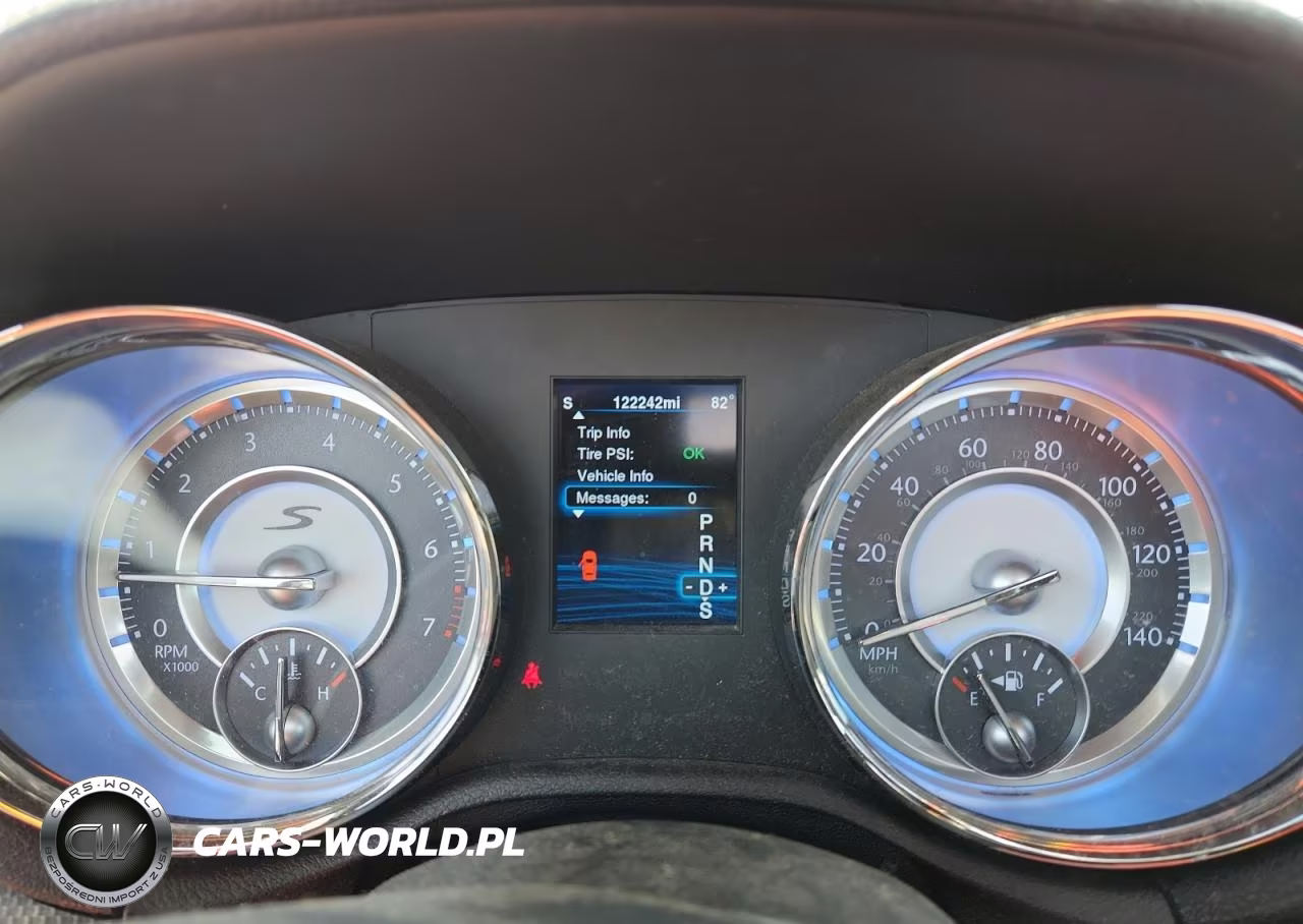 2014 Chrysler 300 S VIN:2C3CCAGG7EH287762 - 9
