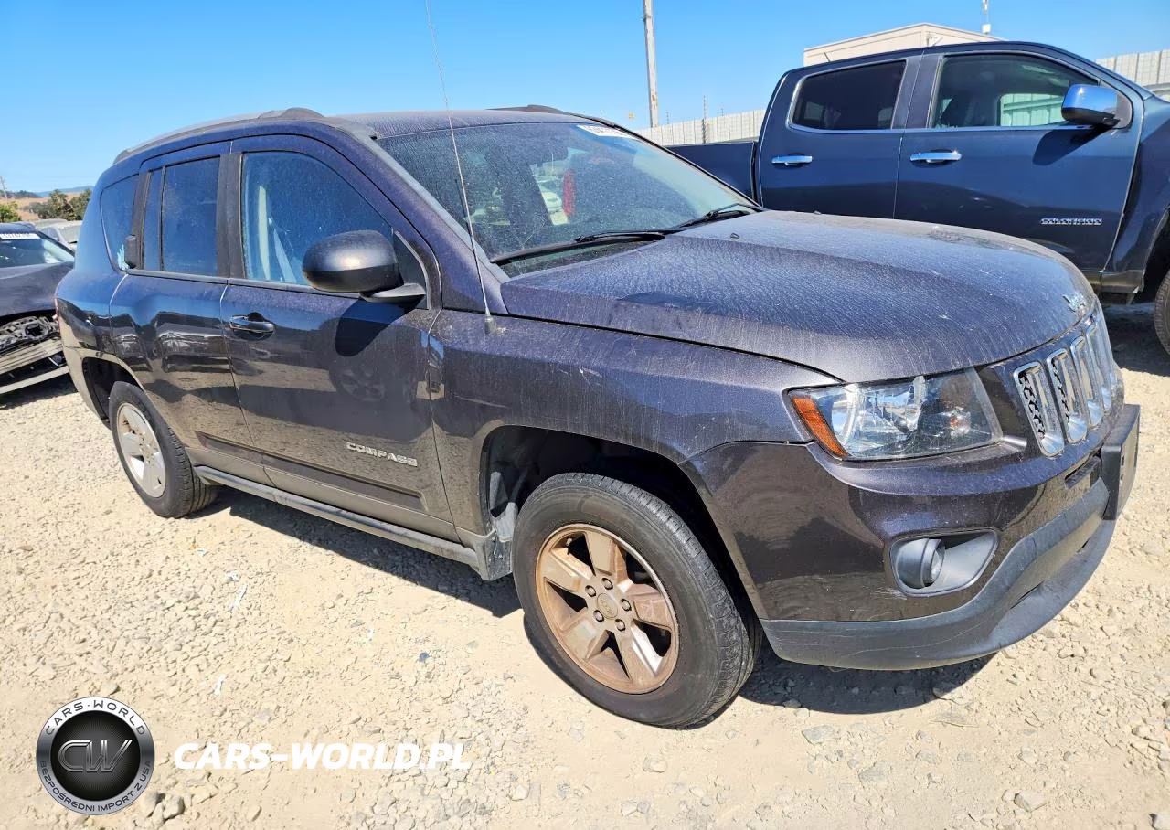 2015 Jeep Compass Sport VIN:1C4NJCBA1FD313389 - 4