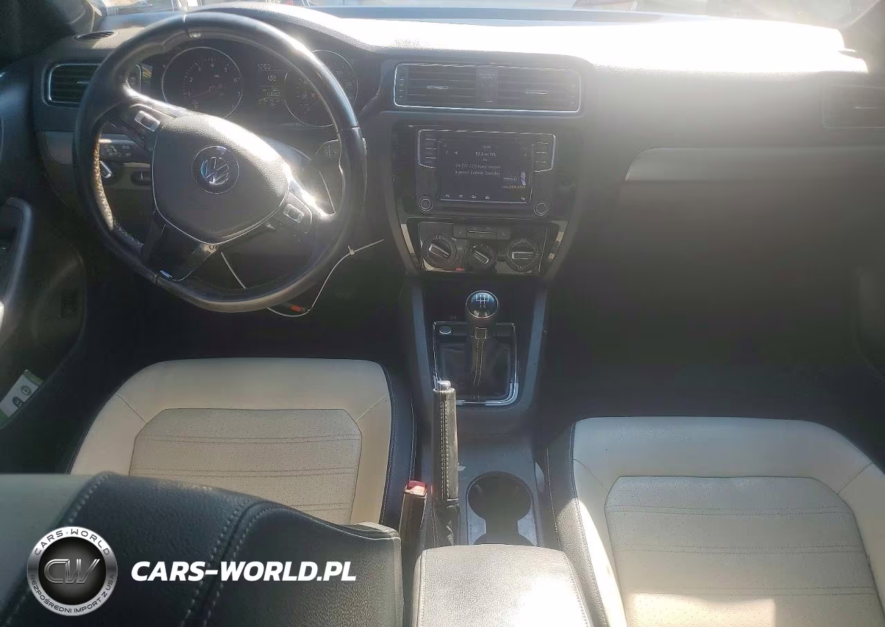 2016 Volkswagen Jetta Sport VIN:3VWB17AJ1GM294633 - 8