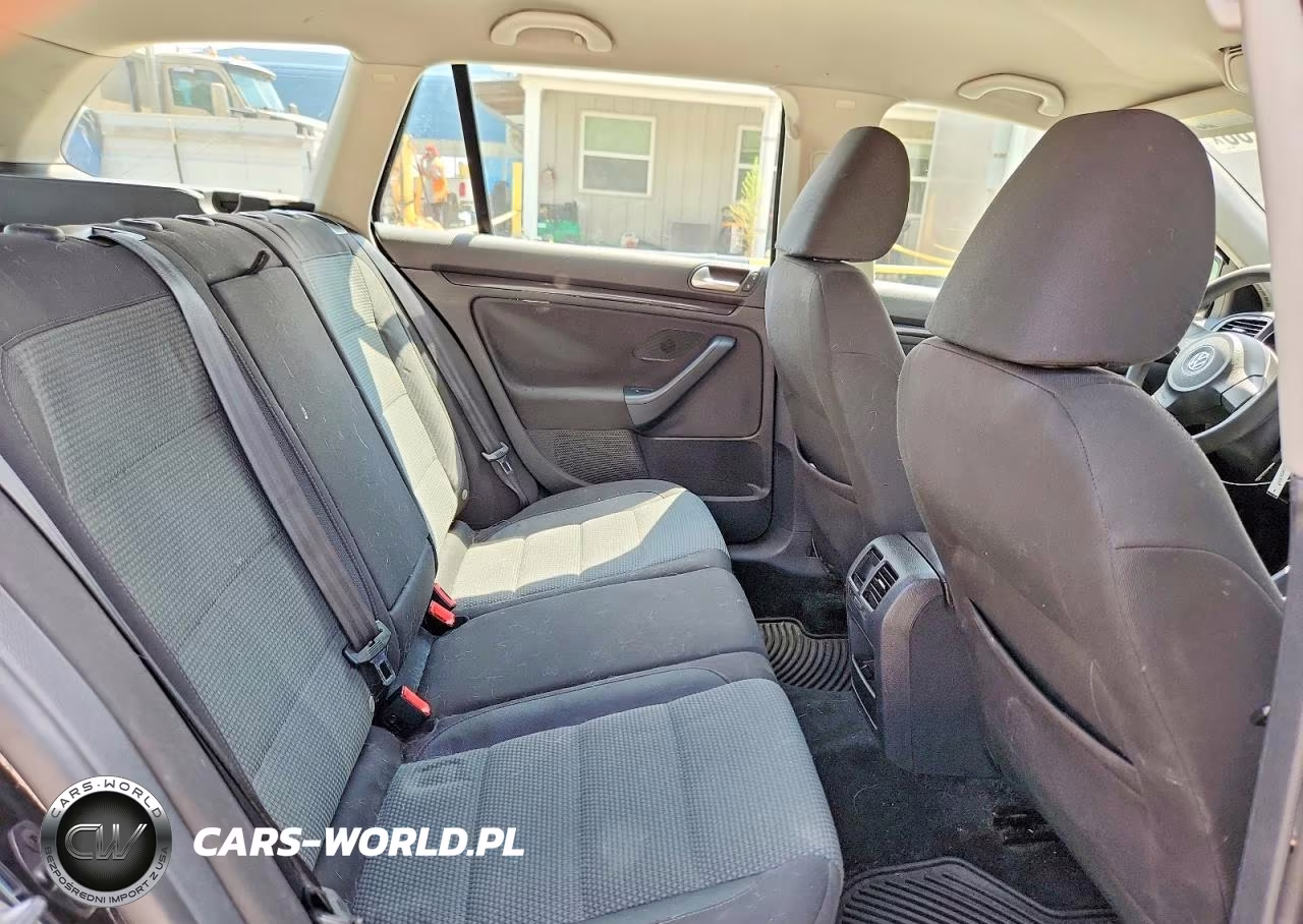 2011 Volkswagen Jetta S VIN:3VWPX7AJ3BM696943 - 10