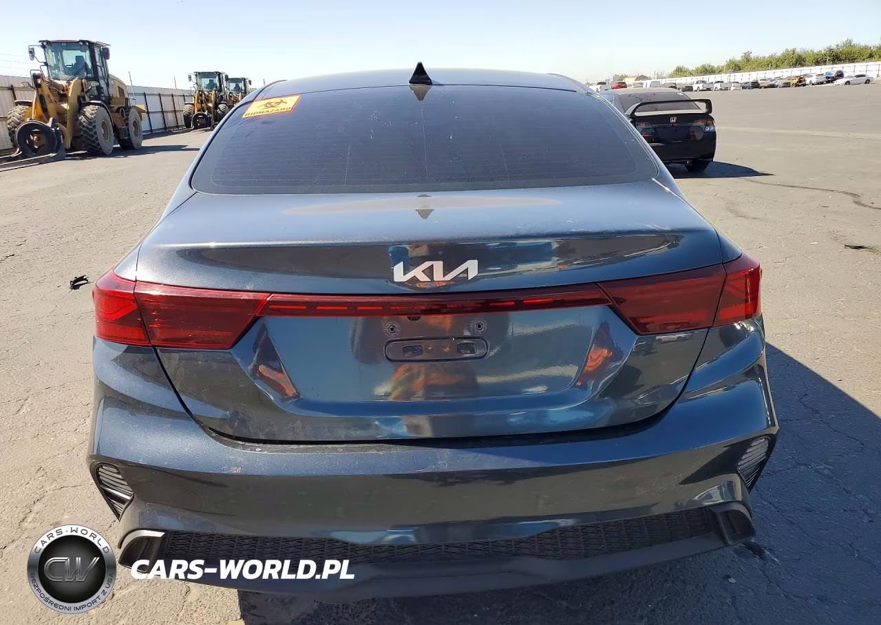 2023 Kia Forte Lxs VIN:3KPF24AD9PE572358 - 6
