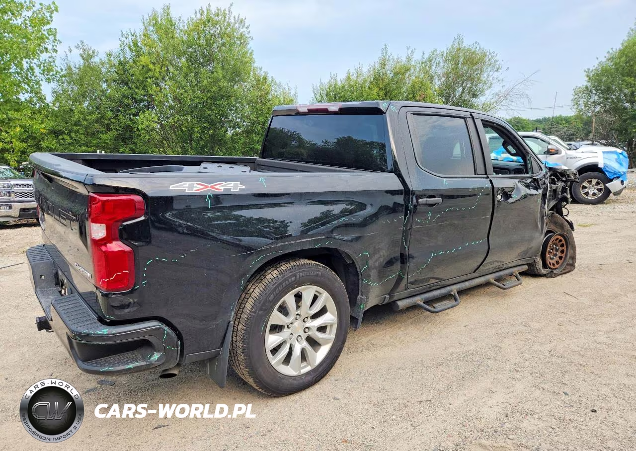 2021 Chevrolet Silverado K1500 Custom VIN:1GCPYBEK7MZ240175 - 3