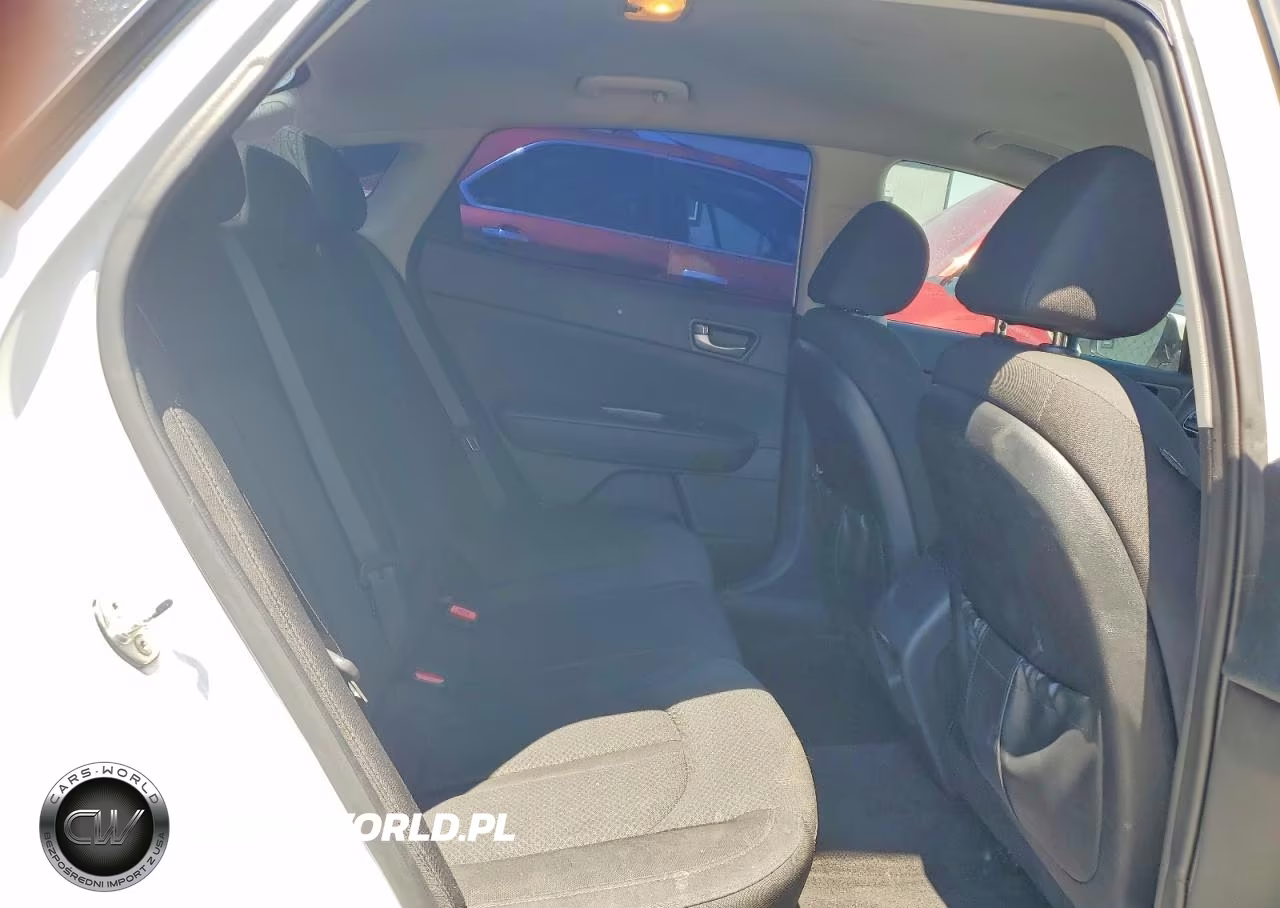 2018 Kia Optima Lx VIN:5XXGT4L31JG258370 - 10