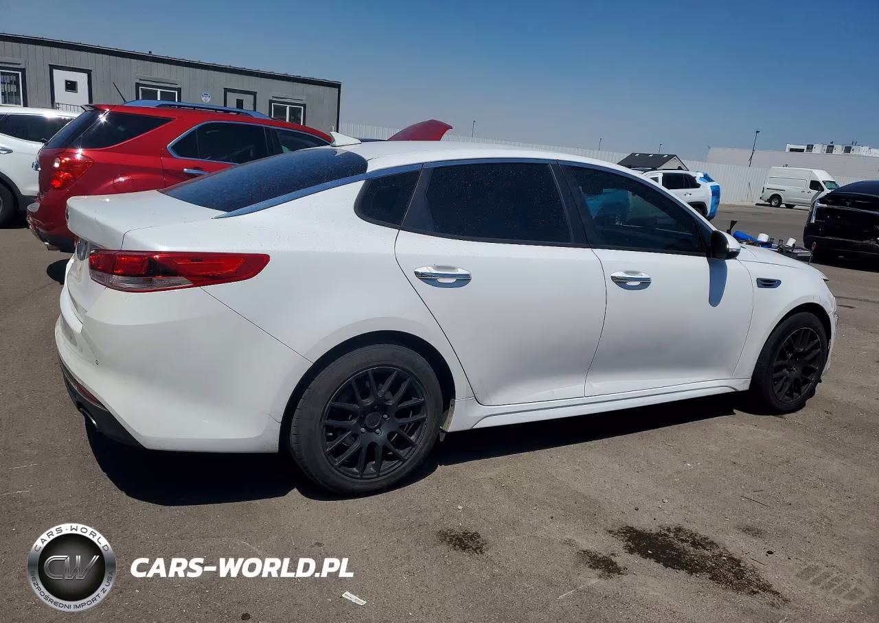 2018 Kia Optima Lx VIN:5XXGT4L31JG258370 - 3