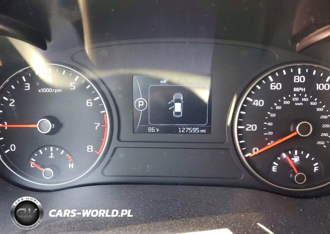 2018 Kia Optima Lx VIN:5XXGT4L31JG258370 - 9