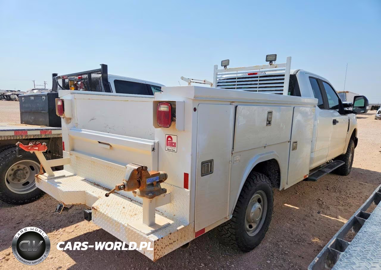2019 Ford F250 Super Duty VIN:1FD7X2B60KEC70676 - 3