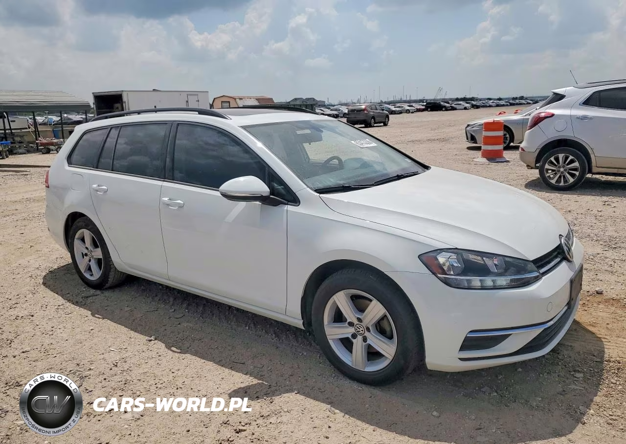 2018 Volkswagen Golf Sportwagen S VIN:3VWD17AU2JM751525 - 4